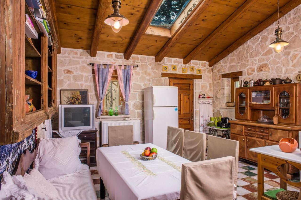 Jianni'S Villa - Stone Villa In The Greenery!! Vasilikí エクステリア 写真